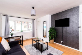 Loscoe House - An Immaculate and Exceptional 2BR Home from Home